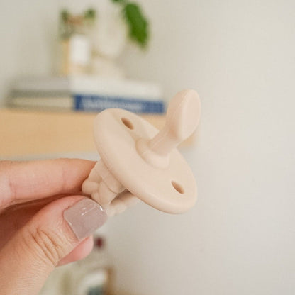 Dirt and Comfort: Sweetie Soother™ Orthodontic Silicone Pacifier for Babies 6 to 18 Months