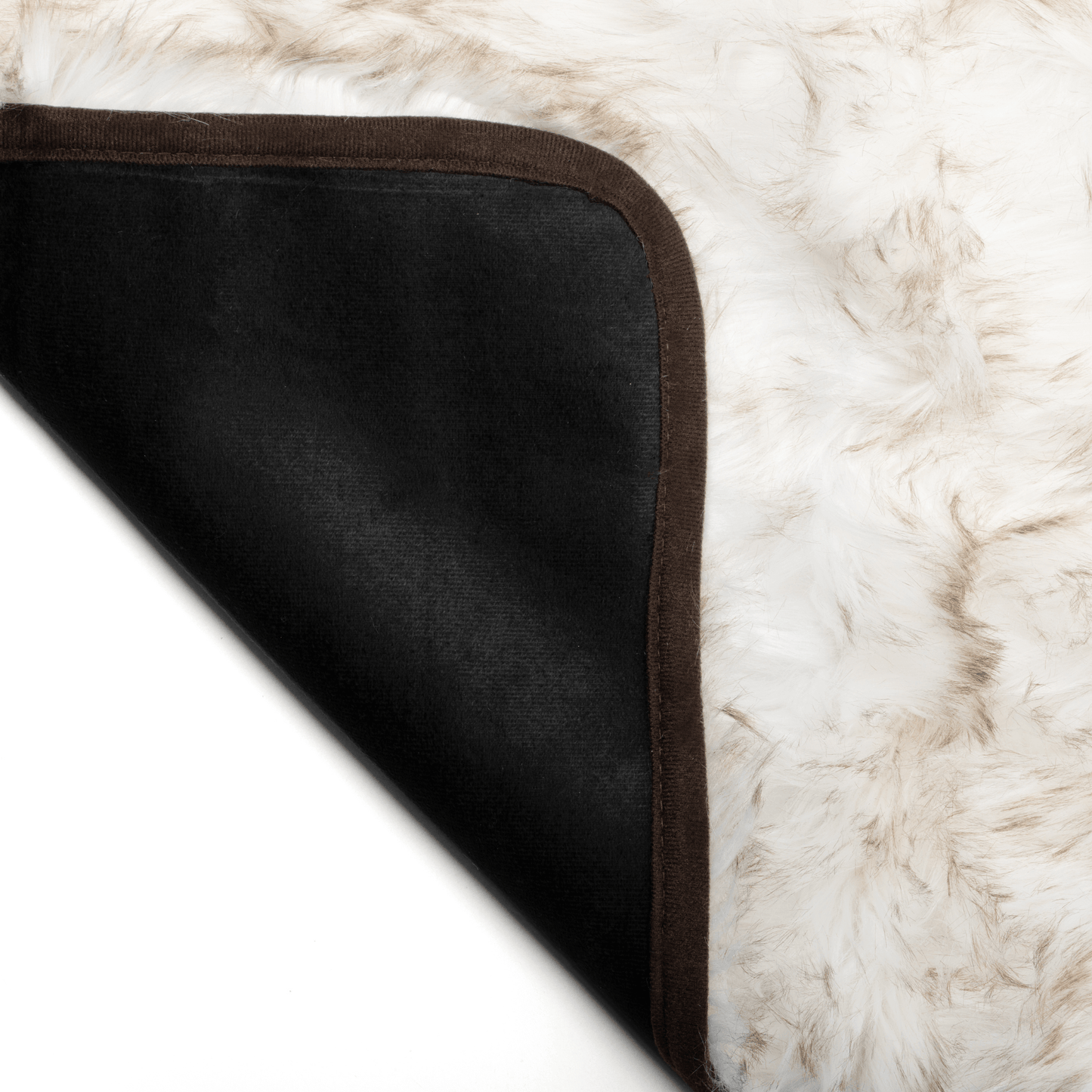 PupProtector™ Waterproof Bed Runner – Elegant White Design with Stylish Brown Accents for Ultimate Protection