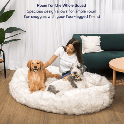 PupCloud™ Großer Faux Fur Memory Foam Hundebett – Weiß mit Braunen Akzenten für ultimativen Komfort