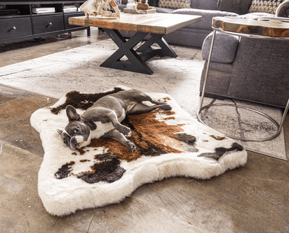 PupRug® Komfortabler Tierprint-Schaumstoff-Hundesofa – Braunes Kunst-Kuhfell