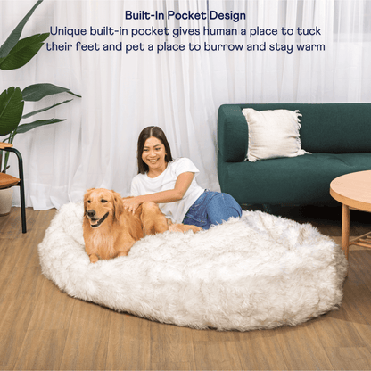 PupCloud™ Großer Faux Fur Memory Foam Hundebett – Weiß mit Braunen Akzenten für ultimativen Komfort