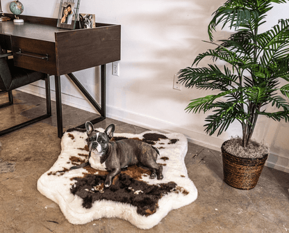 PupRug® Komfortabler Tierprint-Schaumstoff-Hundesofa – Braunes Kunst-Kuhfell
