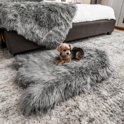 PupRug by Paw.com® Komfortables Faux-Fell Orthopädisches Hundebett – Elegantes Kurven-Design in Anthrazitgrau