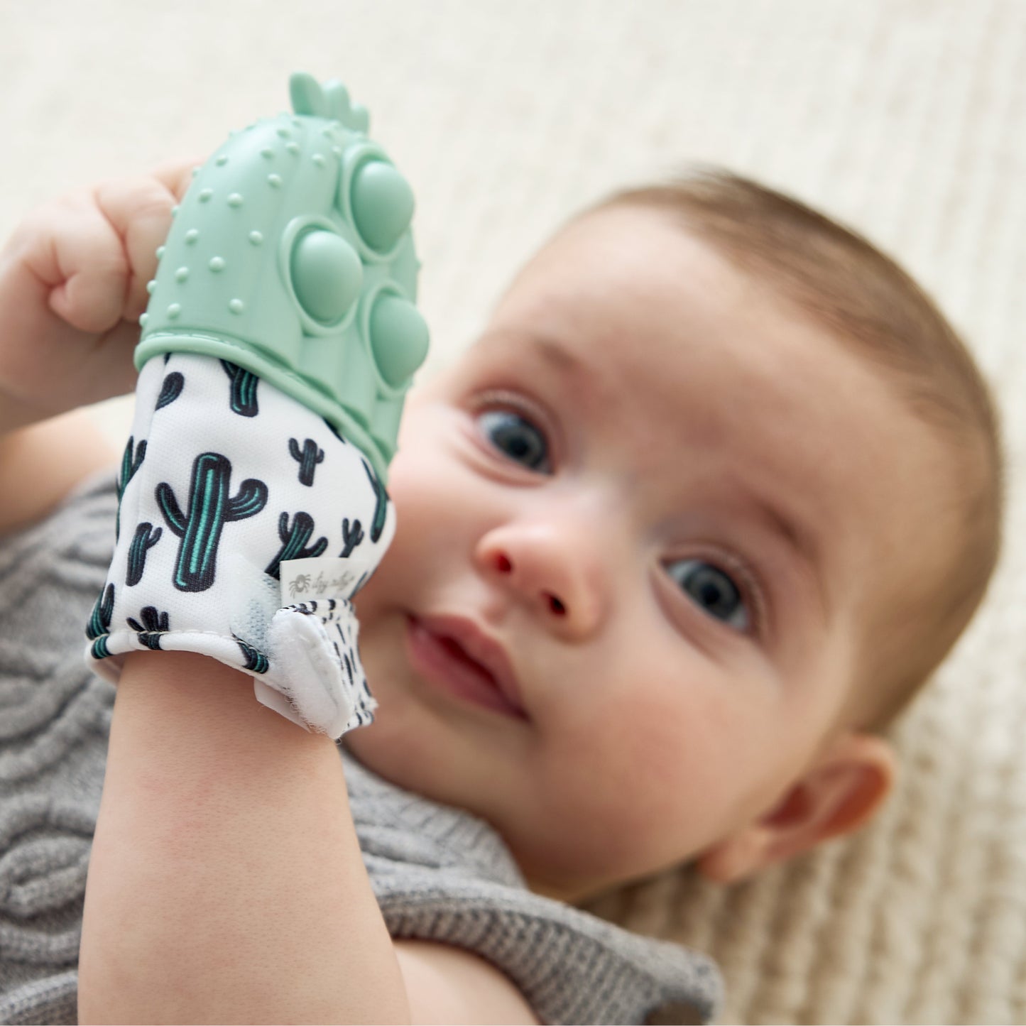 Itzy Mitt Pop™ Strategy for Teething and Sensory Stimulation