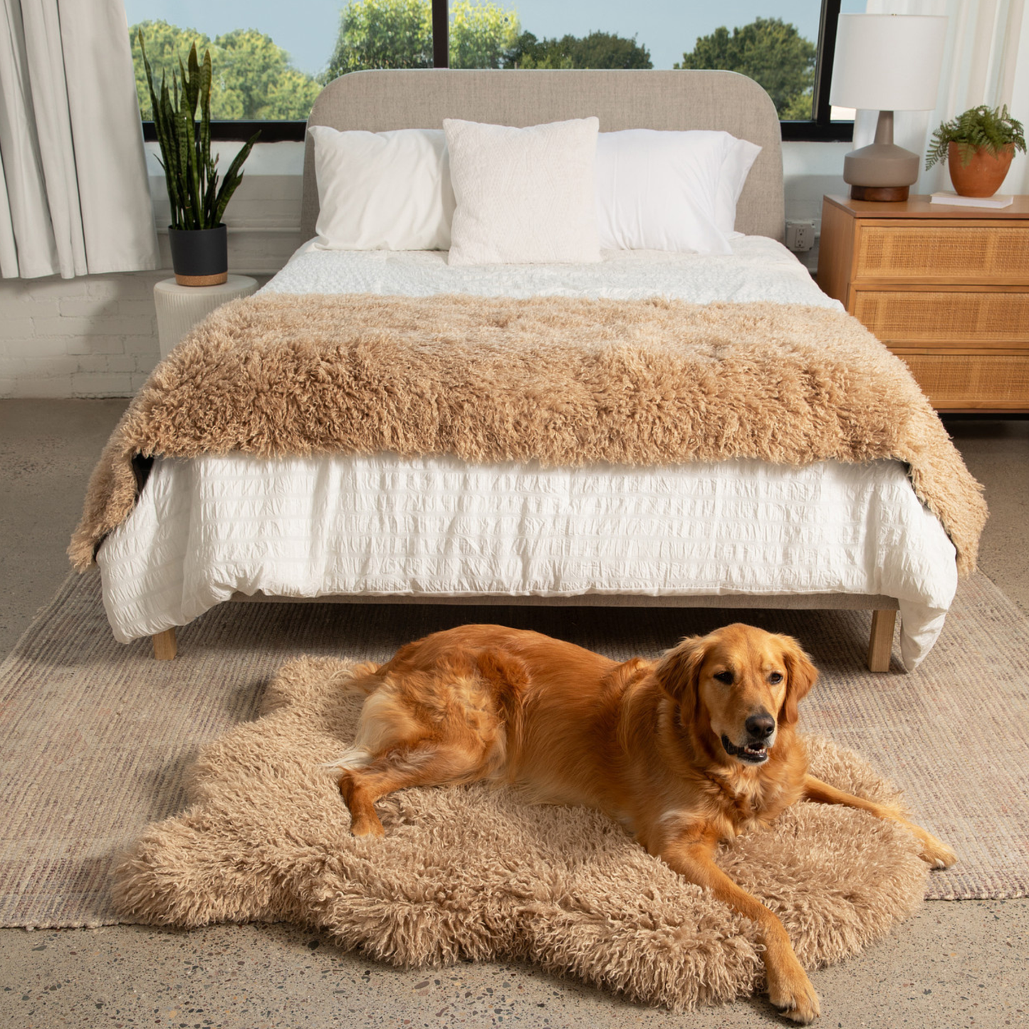 PupRug® Luxe Faux Fur Orthopädisches Hundebett – Weiche Schaffel-Fell-Optik in Tan